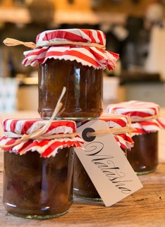 Kirstie's Christmas Crafts - 